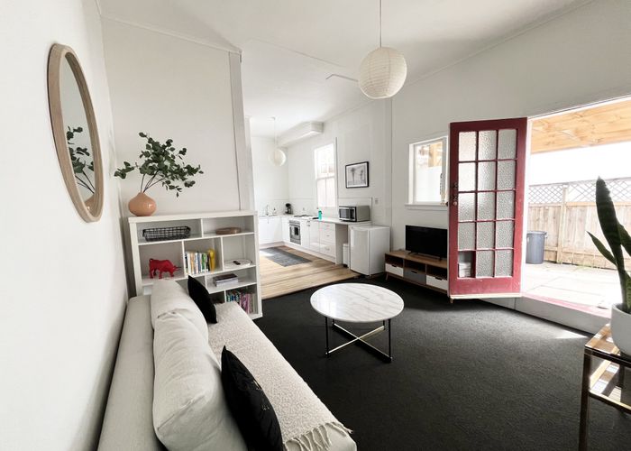  at 2/24 West End Road, Herne Bay, Auckland