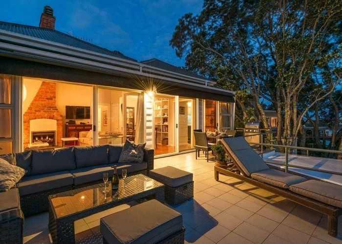  at 11 Hinemoa Street, Birkenhead, North Shore City, Auckland