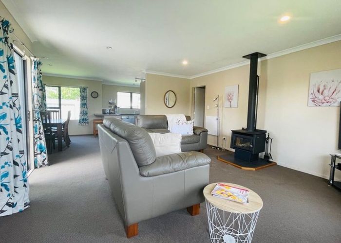 at 5 Magdalen Crescent, Pirimai, Napier