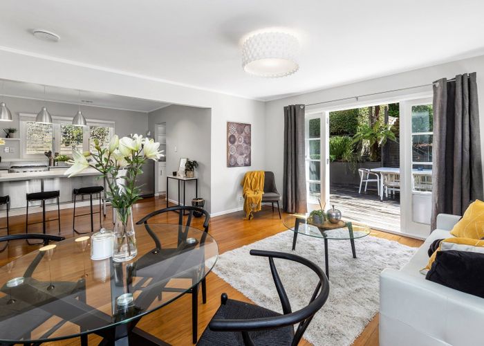  at 17 Larchwood Avenue, Westmere, Auckland