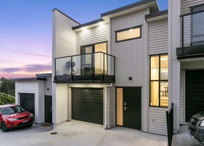  at 21d Cherry Tree Place, Massey, Waitakere City, Auckland