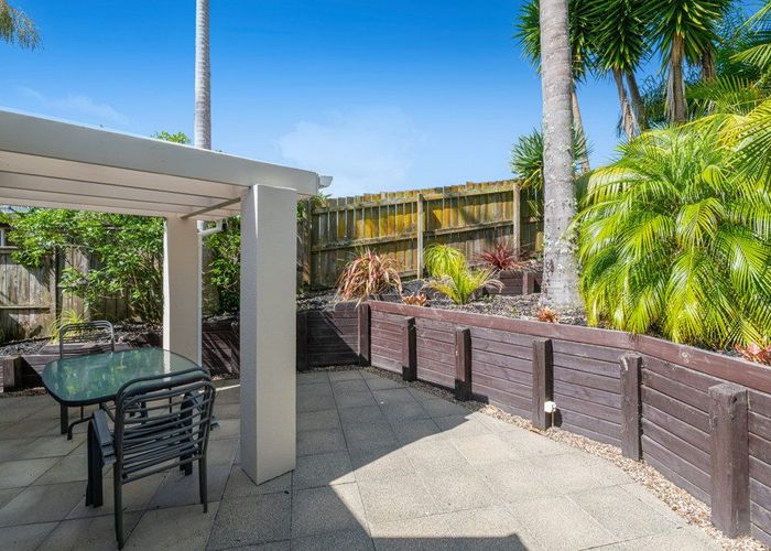  at 4 Westminster Gardens, Unsworth Heights, North Shore City, Auckland