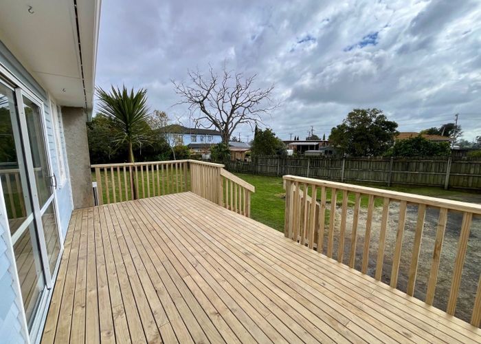  at 6 Hurley Place, Kelston, Waitakere City, Auckland