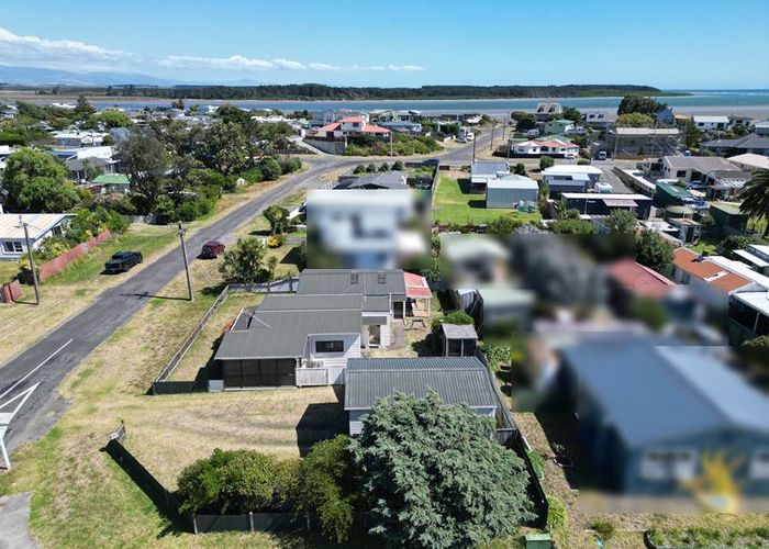  at 90 Seabury Avenue, Foxton Beach, Foxton