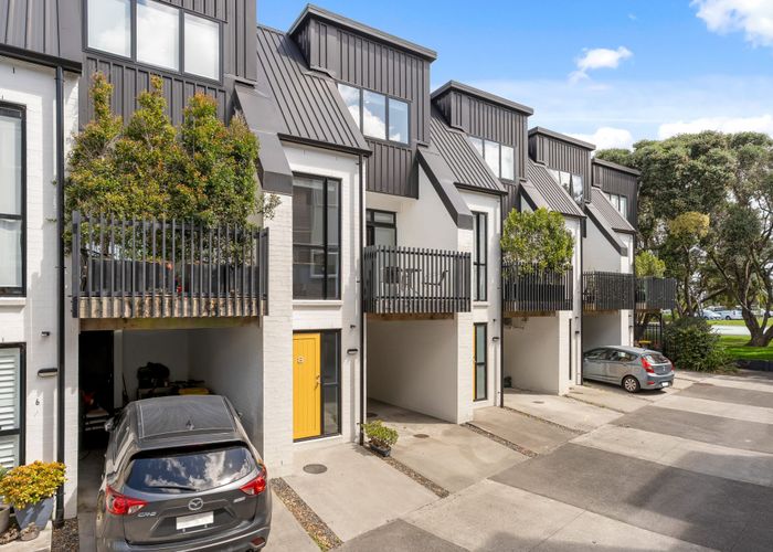  at 8 Mayfly Lane, Hobsonville, Waitakere City, Auckland