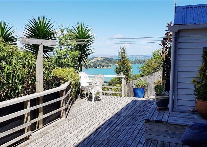  at Oneroa, Waiheke Island, Auckland