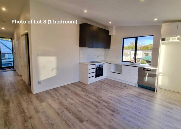  at 8/18 Sylvan Crescent, Te Atatu South, Waitakere City, Auckland