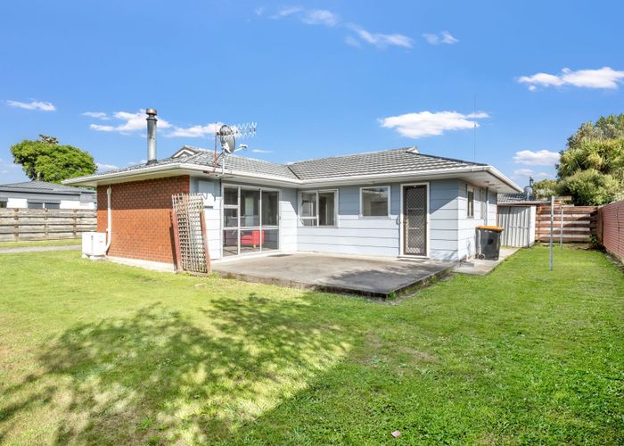  at 10 Hollows Crescent, Takaro, Palmerston North, Manawatu / Whanganui