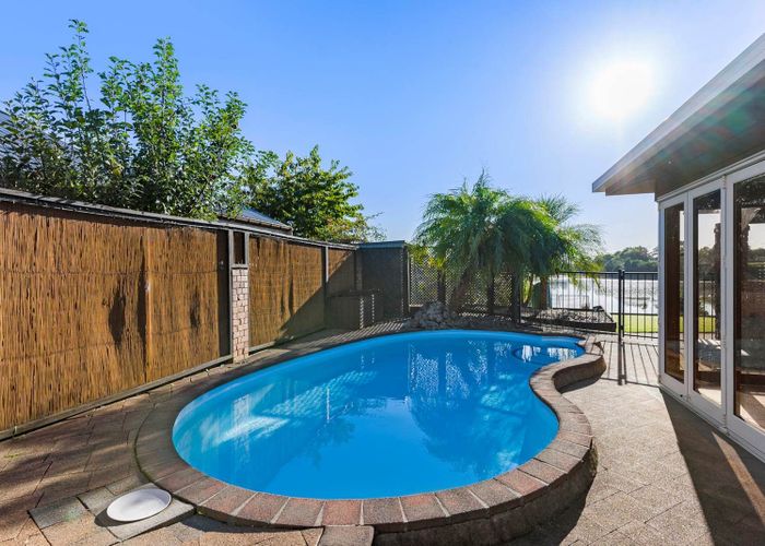  at 15 Freelance Terrace, Pahurehure, Papakura, Auckland