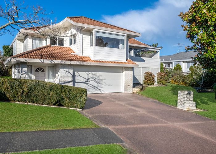  at 29 Bob Charles Drive, Golflands, Manukau City, Auckland
