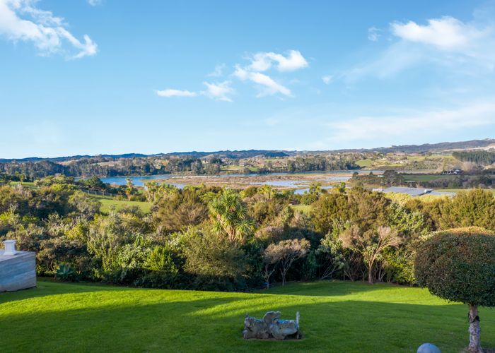  at 129 Broomfields Road, Howick