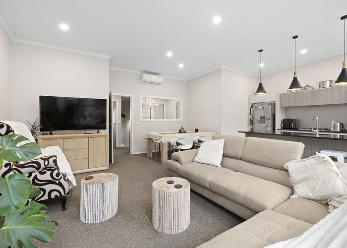  at 9 Madeira Close, Whitby, Porirua, Wellington