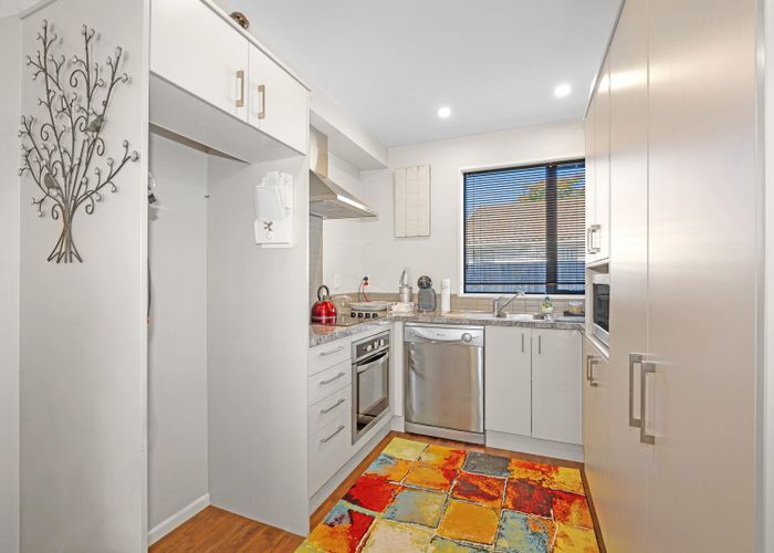  at 2/14 London Street, Richmond, Christchurch City, Canterbury