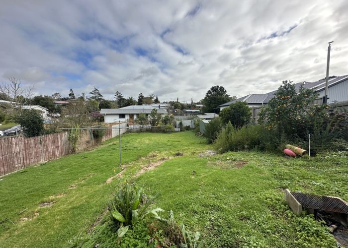  at 31 Fruitvale Road, New Lynn, Auckland
