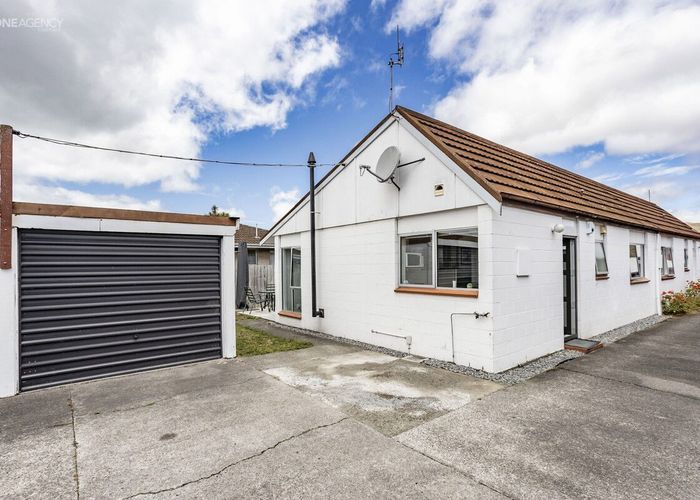  at 2/14 Lane Street, Woolston, Christchurch City, Canterbury