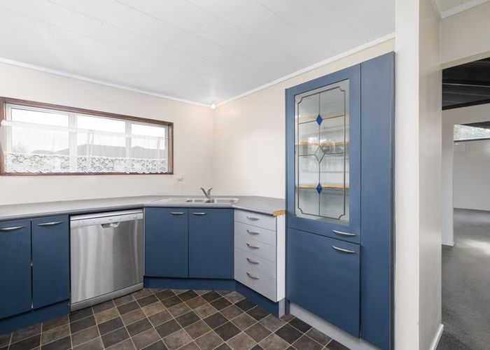  at 6 Royal Park Drive, Parklands, Christchurch City, Canterbury