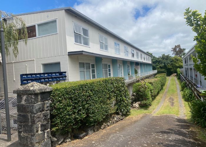  at 8/15 Esplanade road, Mount Eden, Auckland City, Auckland