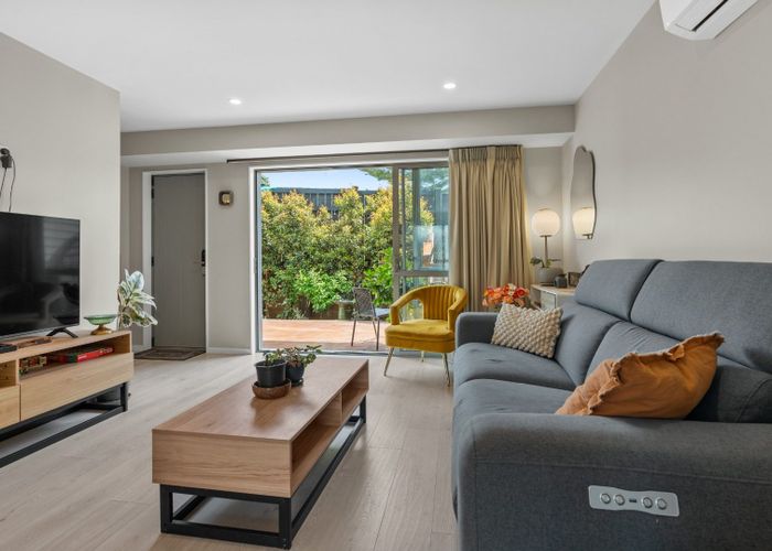  at 4/45 Methuen Road , New Windsor, Auckland City, Auckland