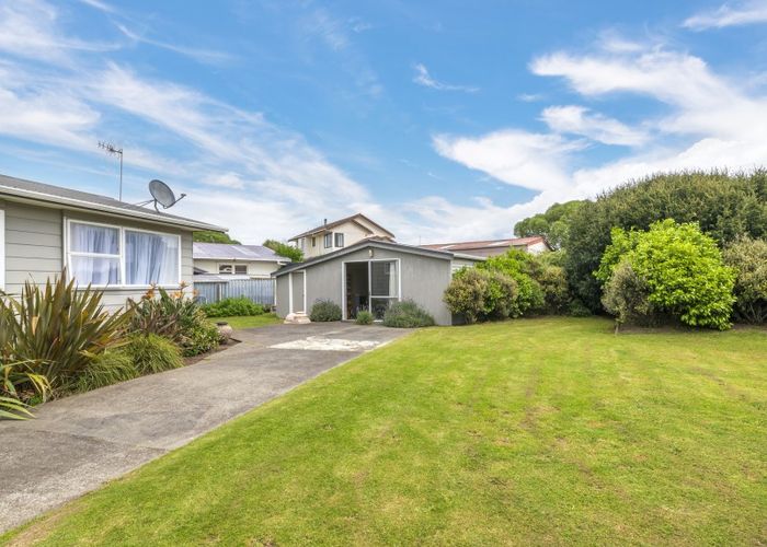  at 10 Low Avenue, Foxton Beach, Foxton