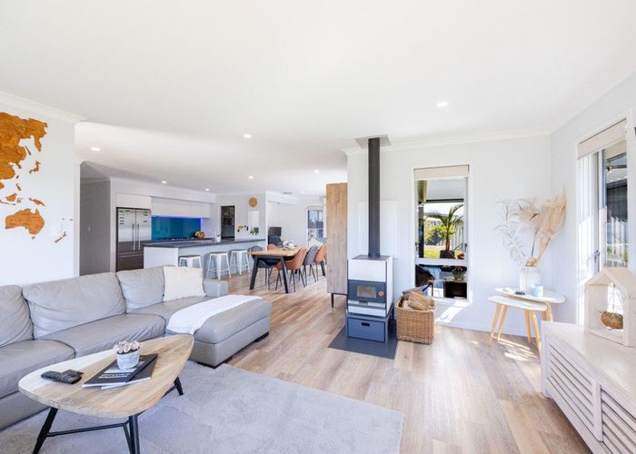  at 2 Aparima Place, Te Awa, Napier, Hawke's Bay