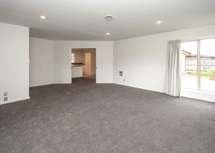  at 8 Blarney Place, Casebrook, Christchurch City, Canterbury