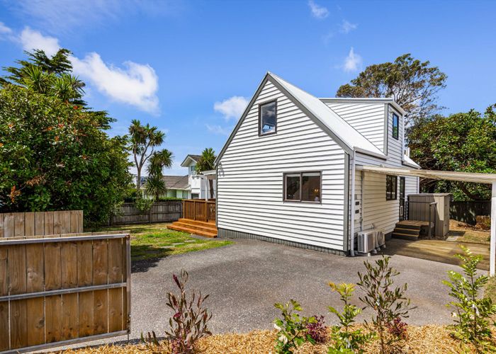  at 2/12 Neil Avenue, Te Atatu Peninsula, Waitakere City, Auckland