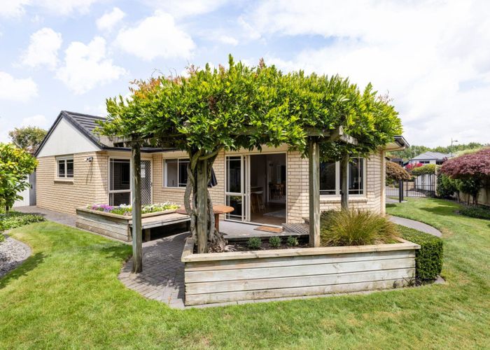  at 22 Keswick Crescent, Huntington, Hamilton
