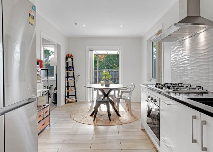  at 94 Canal Road, Avondale, Auckland City, Auckland