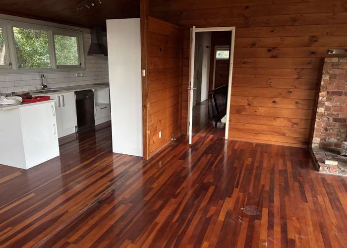  at 41 Stanley Road, Glenfield, North Shore City, Auckland