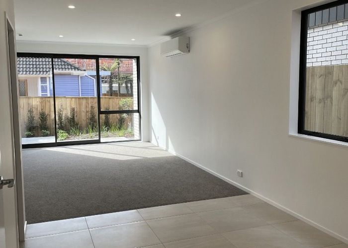  at 5 Manahi Lane, Panmure, Auckland City, Auckland