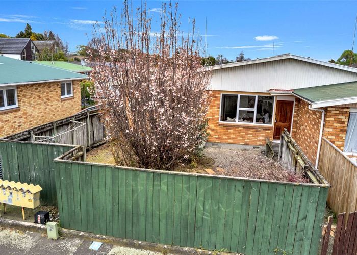  at 2/84 Linton Street, West End, Palmerston North, Manawatu / Whanganui