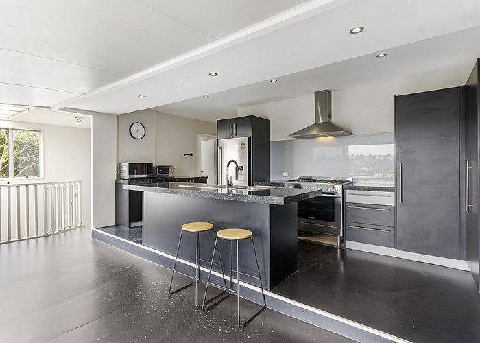  at 1/614 Beach Road, Browns Bay, Auckland