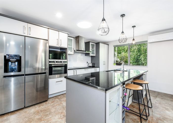  at 127 Rangeview Road, Sunnyvale, Auckland