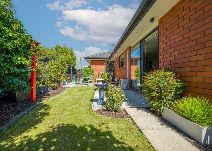  at 9 Clinton Lane, Woolston, Christchurch