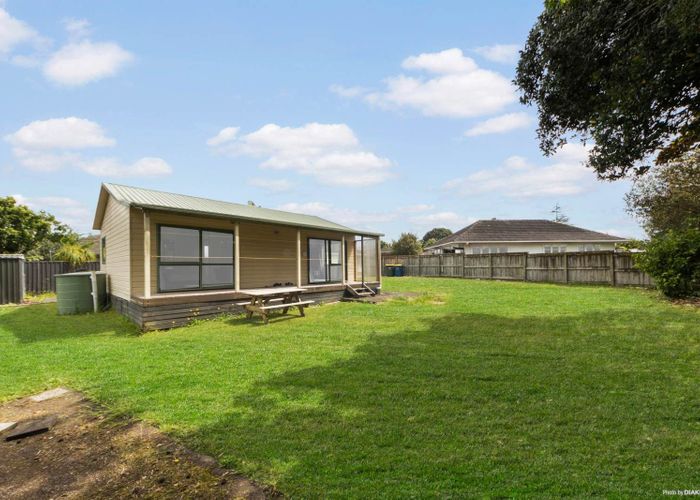  at 9 Kervil Avenue, Te Atatu Peninsula, Waitakere City, Auckland