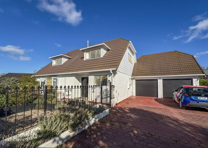  at 1 Iwiroa Terrace, Durie Hill, Whanganui