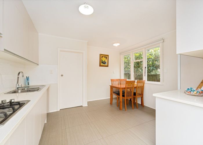  at 1/61 Greenslade Crescent, Northcote, North Shore City, Auckland