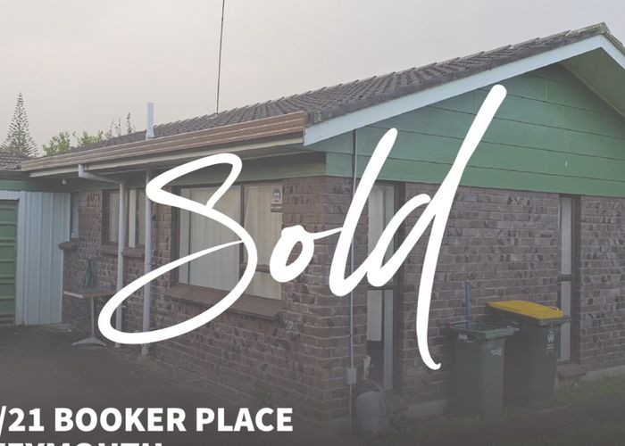  at 2/21 Booker Place, Weymouth, Auckland