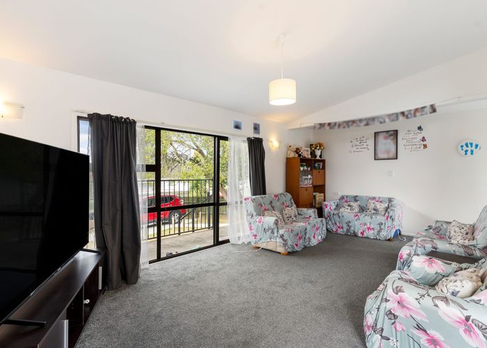  at 10 Lomas Place, Manurewa, Manukau City, Auckland