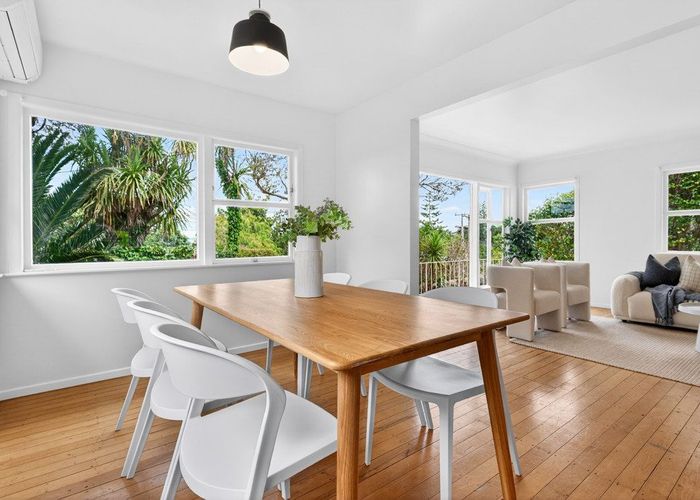  at 20 Sea Vista Avenue, Beach Haven, North Shore City, Auckland