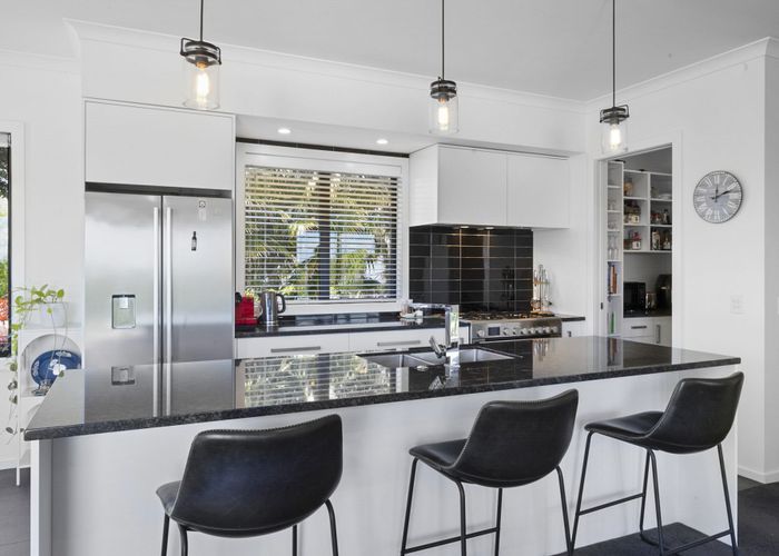  at 438 Mangorei Road, Highlands Park, New Plymouth, Taranaki