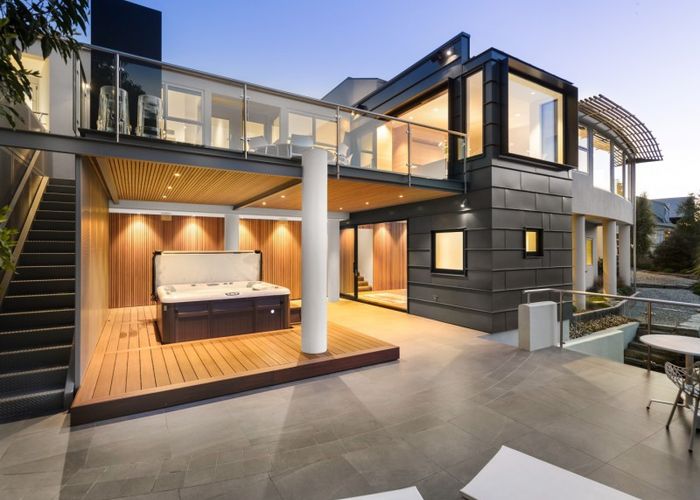  at 3 Lewis Road, Kelvin Heights, Queenstown