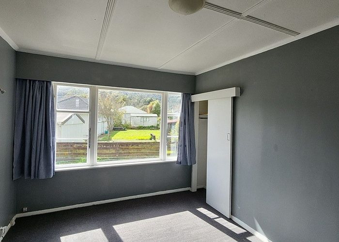  at 3b Kopara Grove, Stokes Valley, Lower Hutt, Wellington