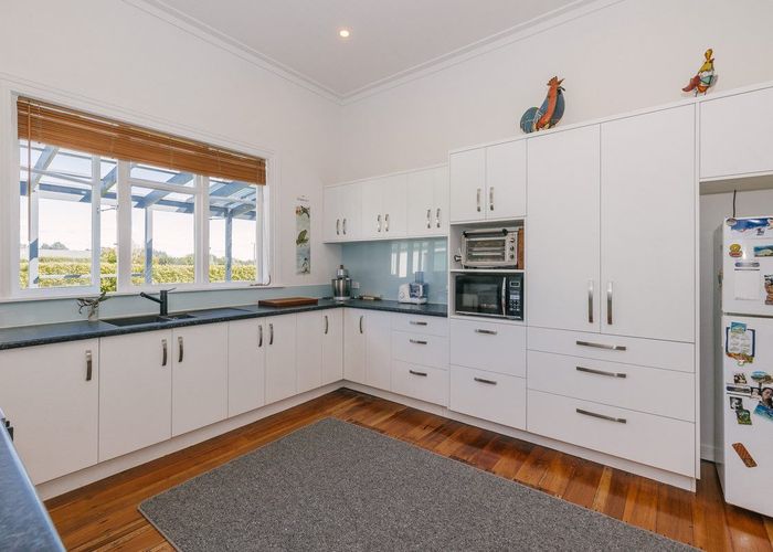  at 40 Turitea Road, Fitzherbert, Palmerston North