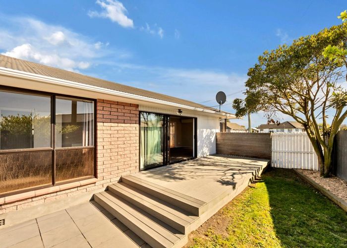  at 12 Esk Place, Aranui, Christchurch City, Canterbury