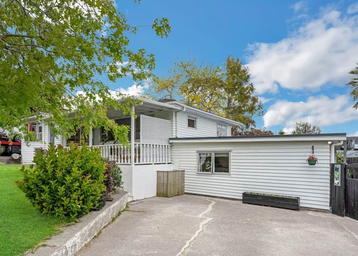 at 3 Malvina Place, Bucklands Beach, Manukau City, Auckland