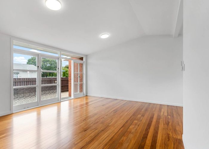  at 2/26 Warwick Street, Morningside, Auckland City, Auckland