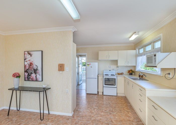  at 196 Cambridge Street, Levin, Levin