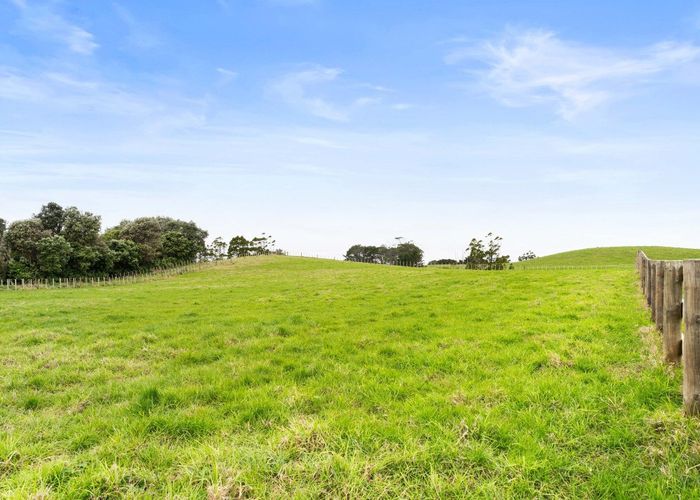  at 2586 Awhitu Road, Awhitu, Franklin, Auckland
