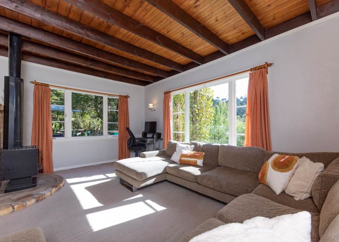  at 221 Laingholm Drive, Laingholm, Auckland